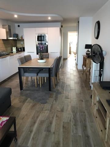 Appartement Face A La Mer - 6 A 8 Personnes - Canet En Roussillon Екстер'єр фото
